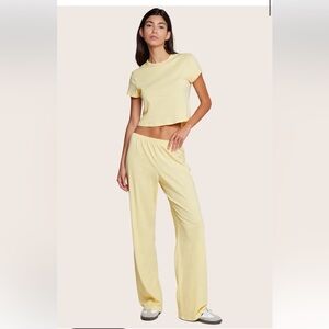 SET ACTIVE Linny Set in Lemonade